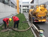 昆明嵩明化粪池清理公司，淤泥池污水池清理，抽粪，隔油池清理